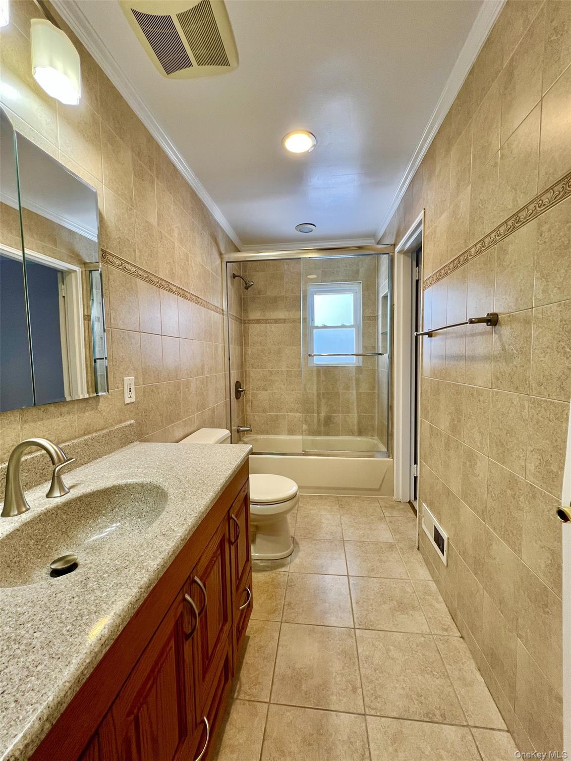 #8 photo, 34 Julliard Drive, Plainview , NY 11803