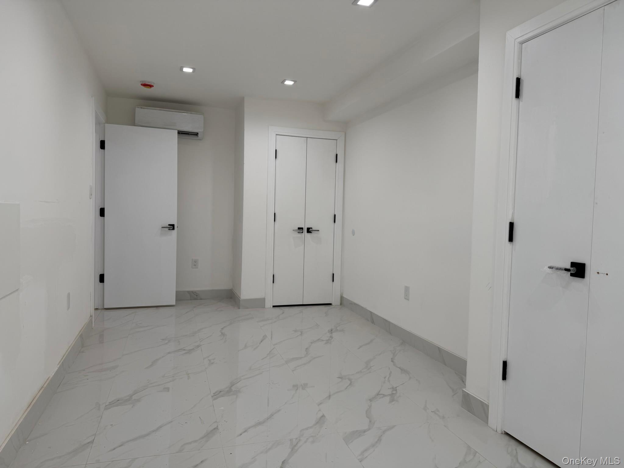 #7 photo, 48-10 66th Street, Woodside , NY 11377