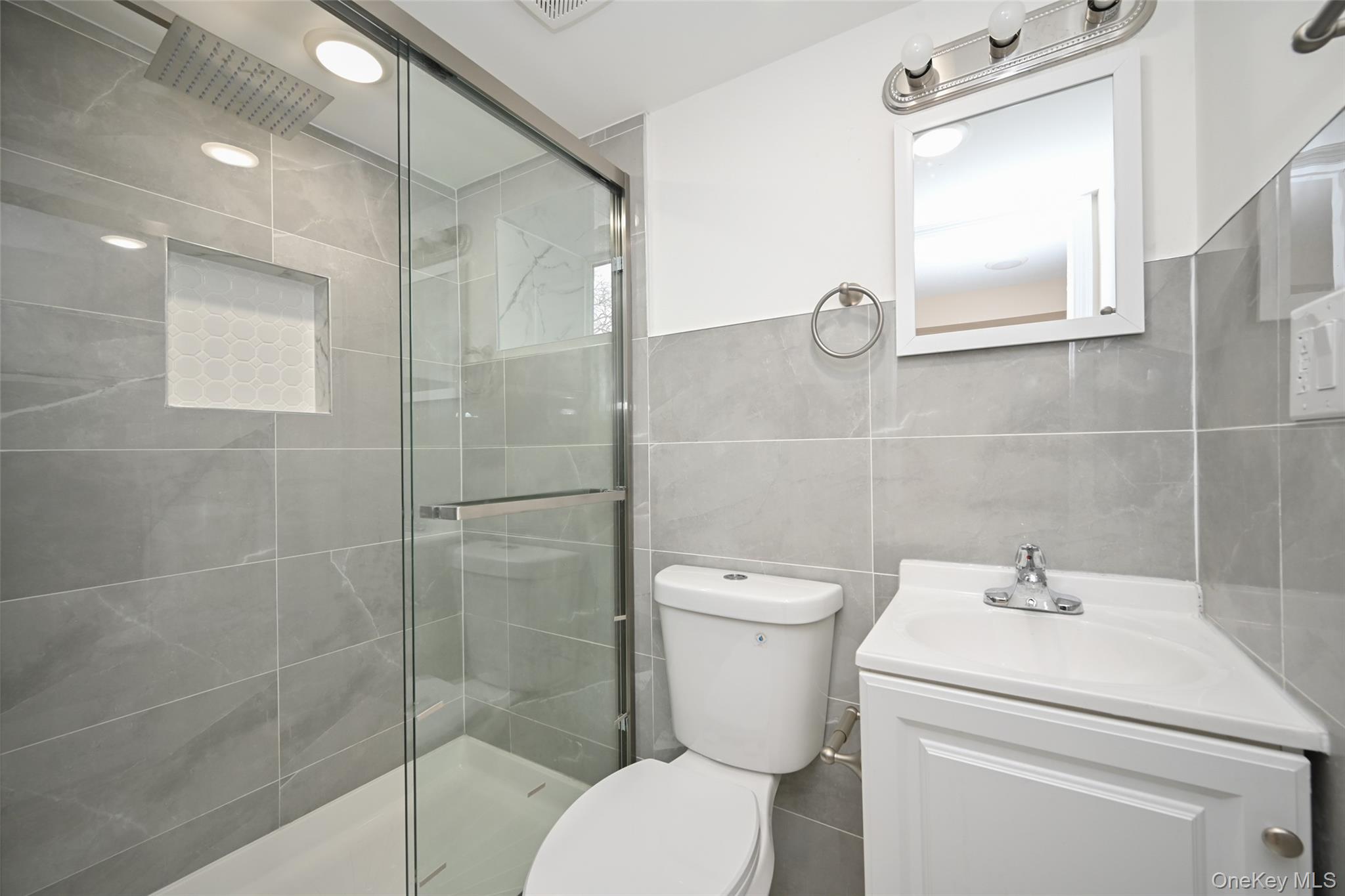 #18 photo, 10315 124th Street, Richmond Hill , NY 11419