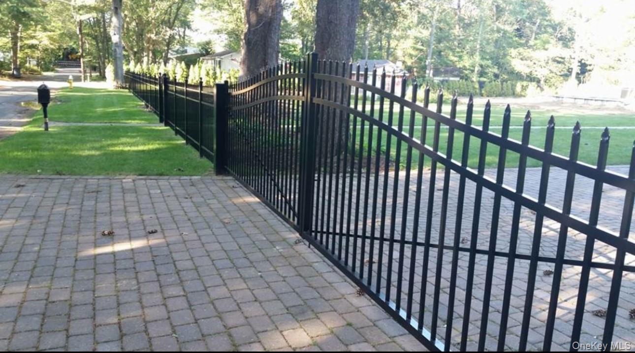 #3 photo, 21 Masem Court, Medford , NY 11763