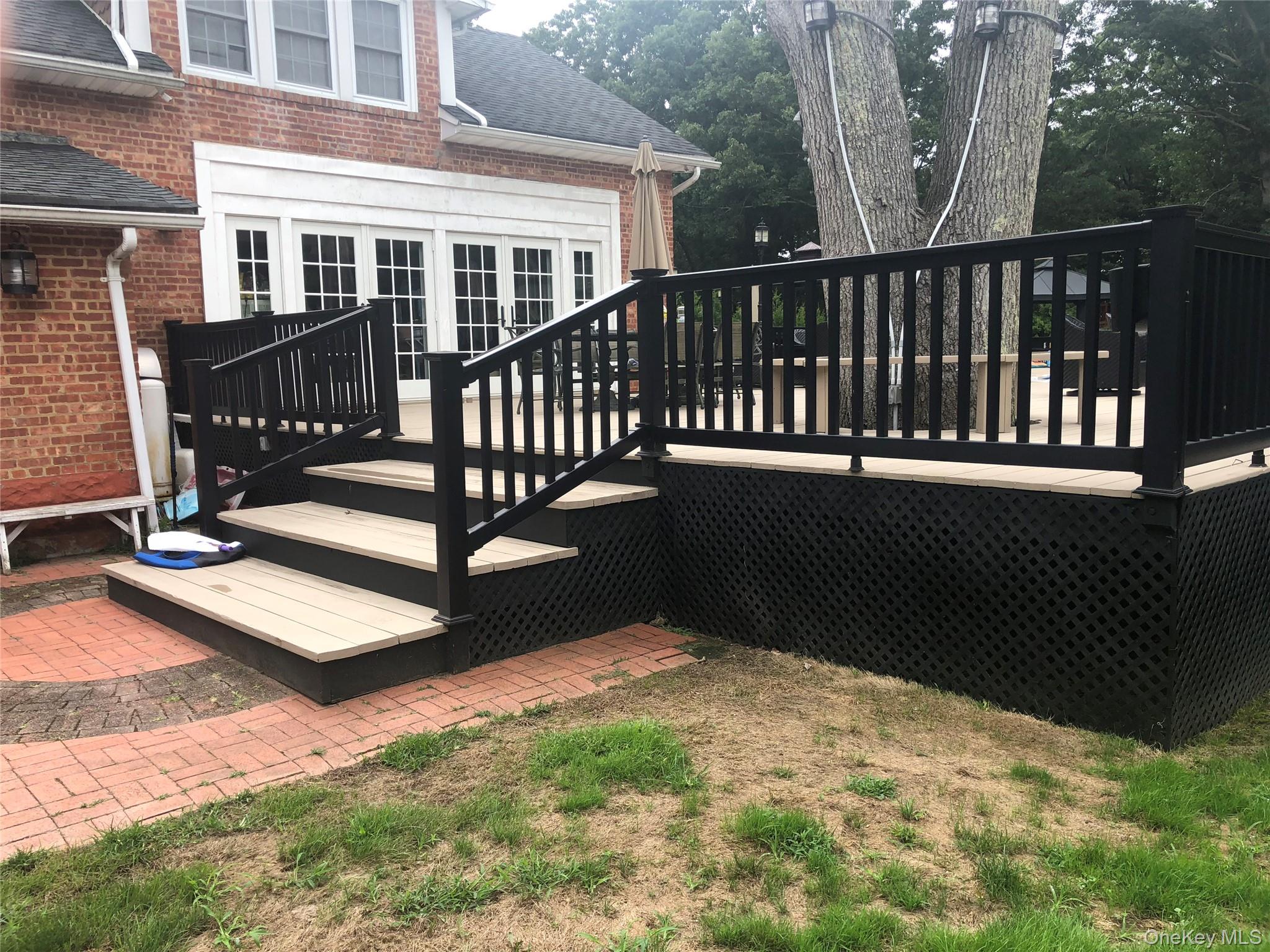 #8 photo, 21 Masem Court, Medford , NY 11763