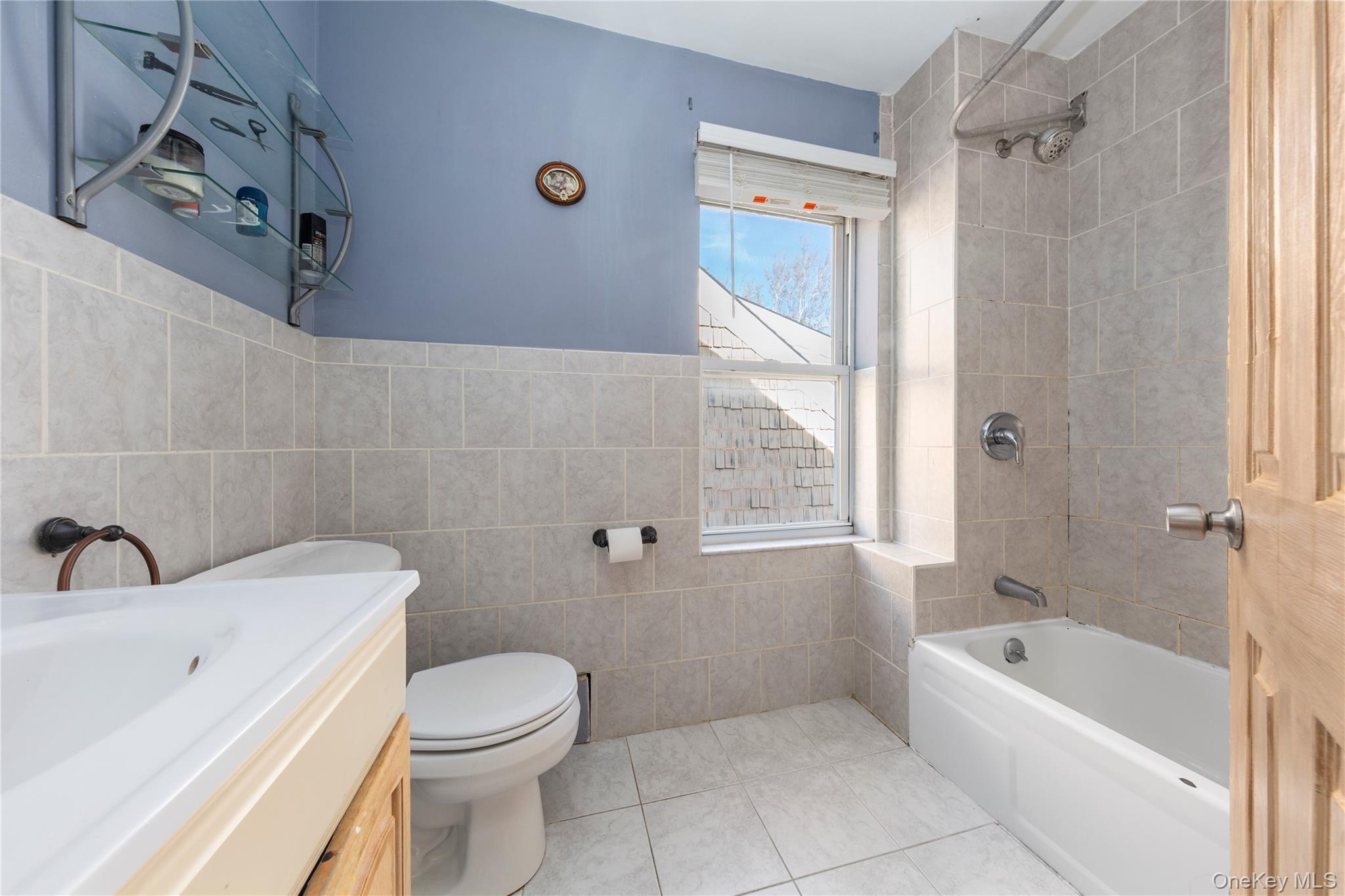 #18 photo, 2144 73rd Street, East Elmhurst , NY 11370