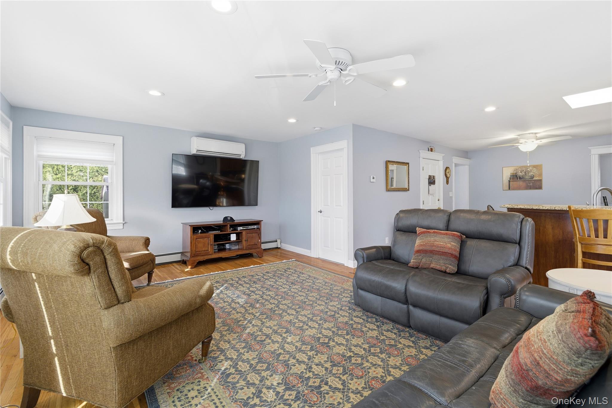 #15 photo, 29 Norwich Avenue, Lynbrook , NY 11563