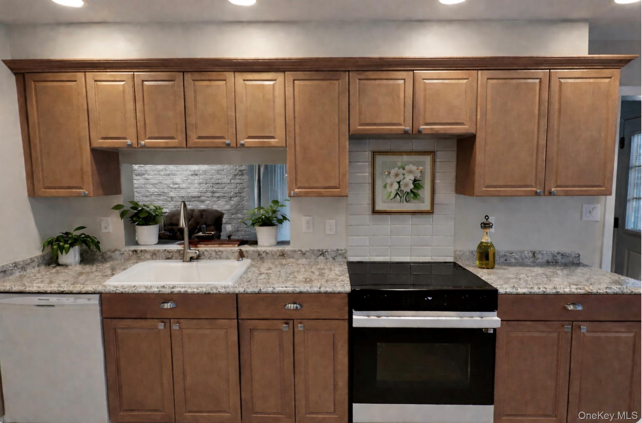 #11 photo, 155 Alexander Avenue, Nesconset , NY 11767