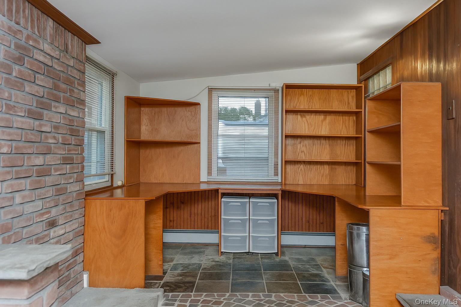 #13 photo, 1012 N Ontario Avenue, Lindenhurst , NY 11757