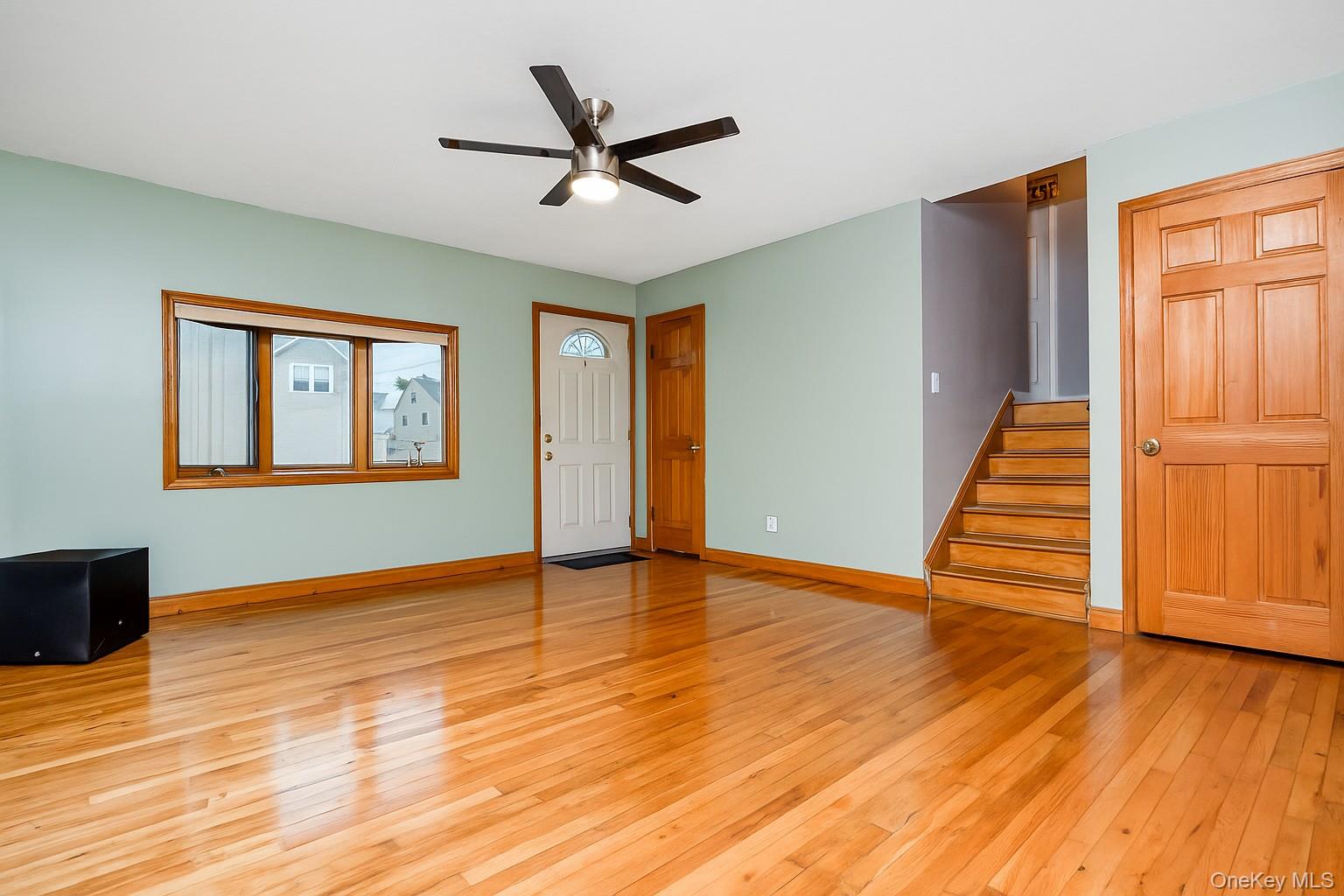 #14 photo, 1012 N Ontario Avenue, Lindenhurst , NY 11757