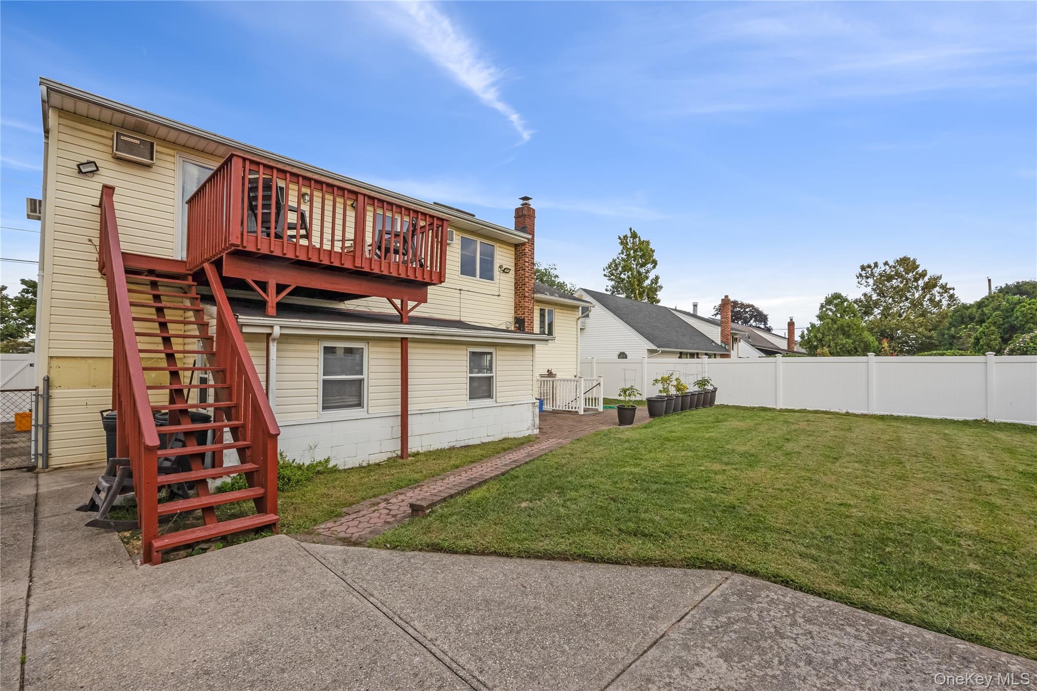 #18 photo, 1012 N Ontario Avenue, Lindenhurst , NY 11757