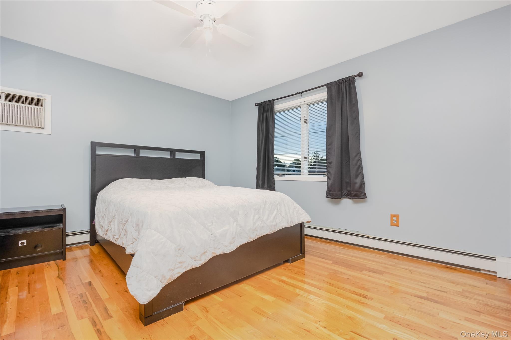 #8 photo, 1012 N Ontario Avenue, Lindenhurst , NY 11757