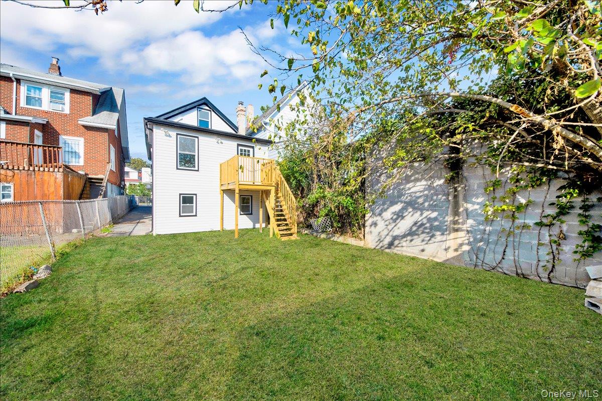 #16 photo, 216 Pugsley Avenue, Bronx , NY 10473