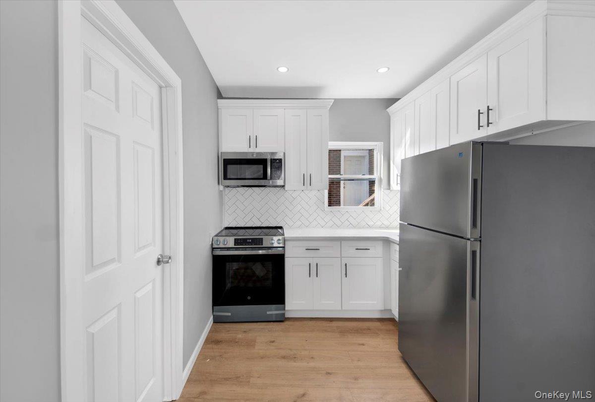 #3 photo, 216 Pugsley Avenue, Bronx , NY 10473