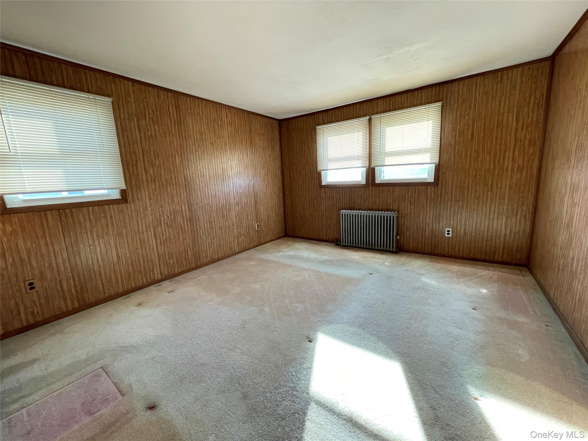 #18 photo, 20 Wyona Avenue, Lindenhurst , NY 11757