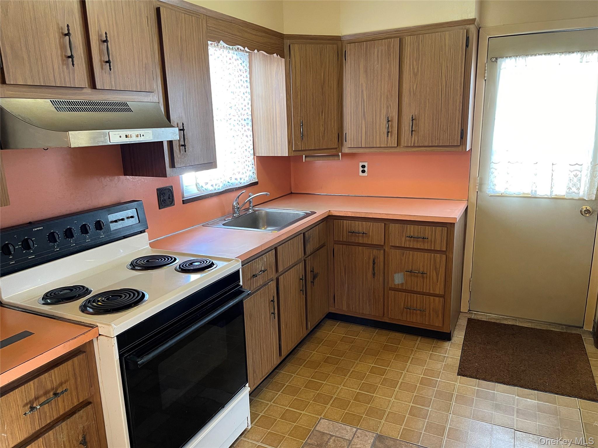 #8 photo, 20 Wyona Avenue, Lindenhurst , NY 11757