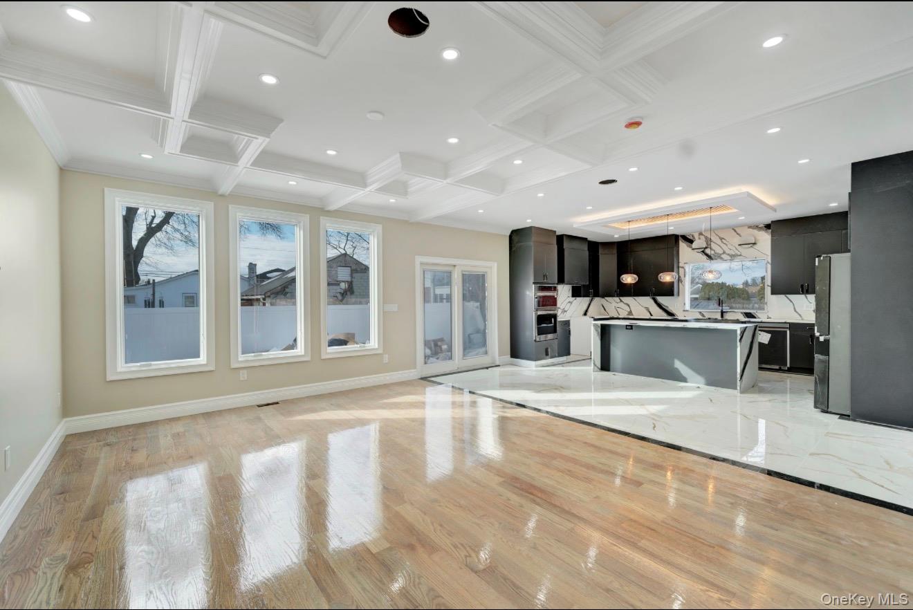 #13 photo, 340 Doris Avenue, Нассау ‖ Franklin Square , NY 11010