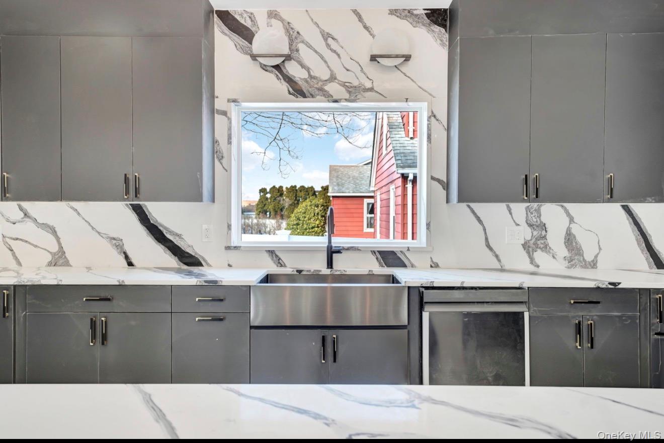 #17 photo, 340 Doris Avenue, Нассау ‖ Franklin Square , NY 11010