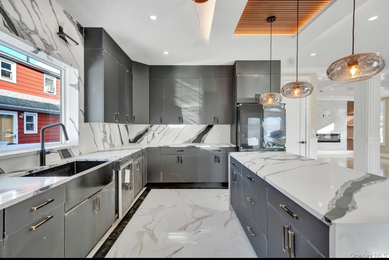 #19 photo, 340 Doris Avenue, Нассау ‖ Franklin Square , NY 11010