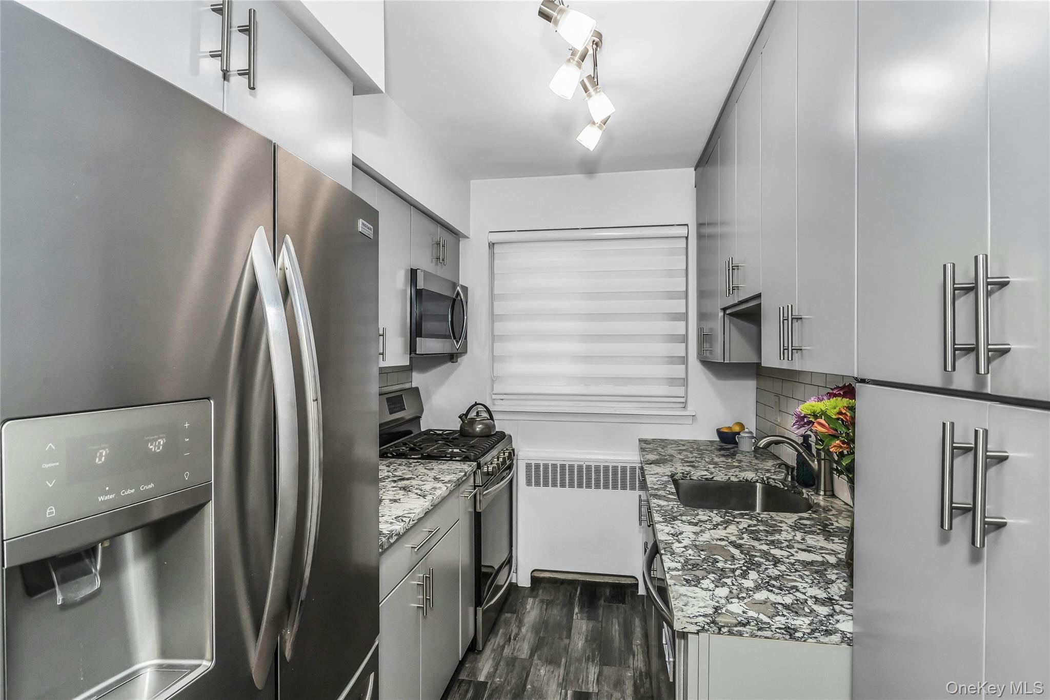 #17 photo, 200 Atlantic Avenue, 長島 Lynbrook , NY 11563