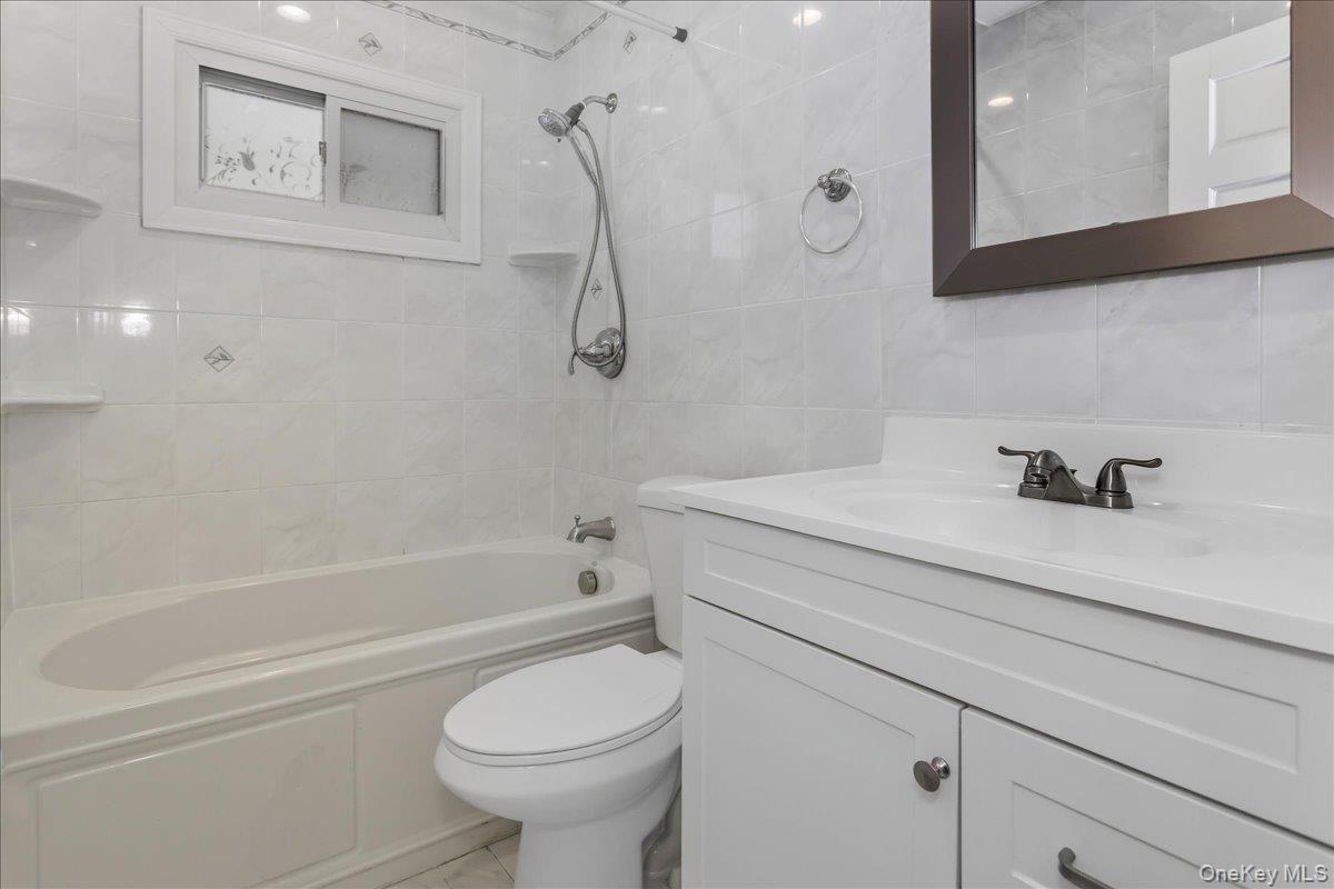 #15 photo, 2287 7th Street, East Meadow , NY 11554