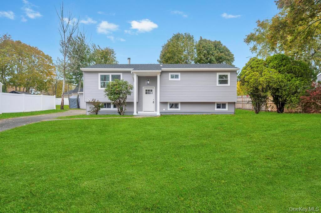 #1 photo, 3004 New London Avenue, Medford , NY 11763