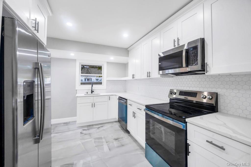 #11 photo, 3004 New London Avenue, Medford , NY 11763