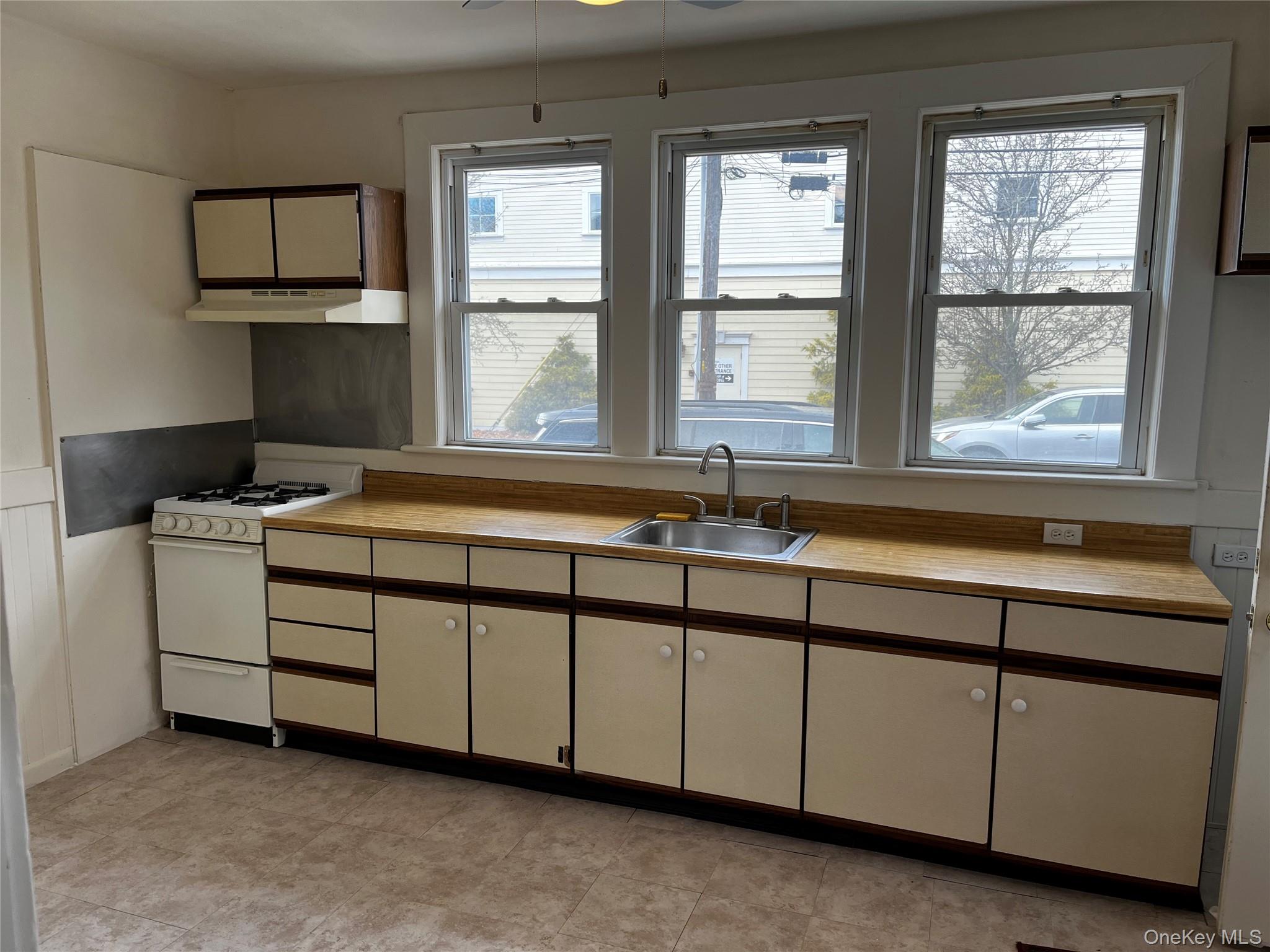 #4 photo, 1A Second Ave East Islip Ave, East Islip , NY 11730