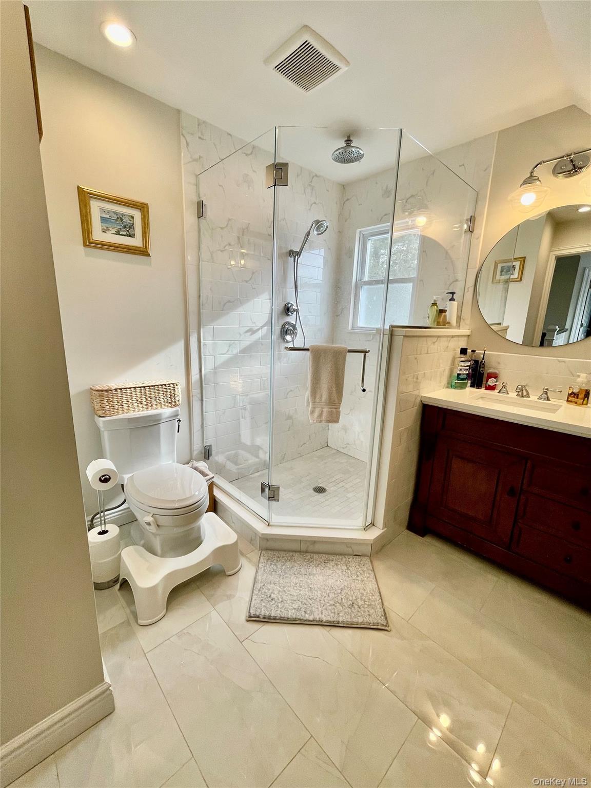 #17 photo, 30 Carnegie Avenue, Huntington , NY 11743