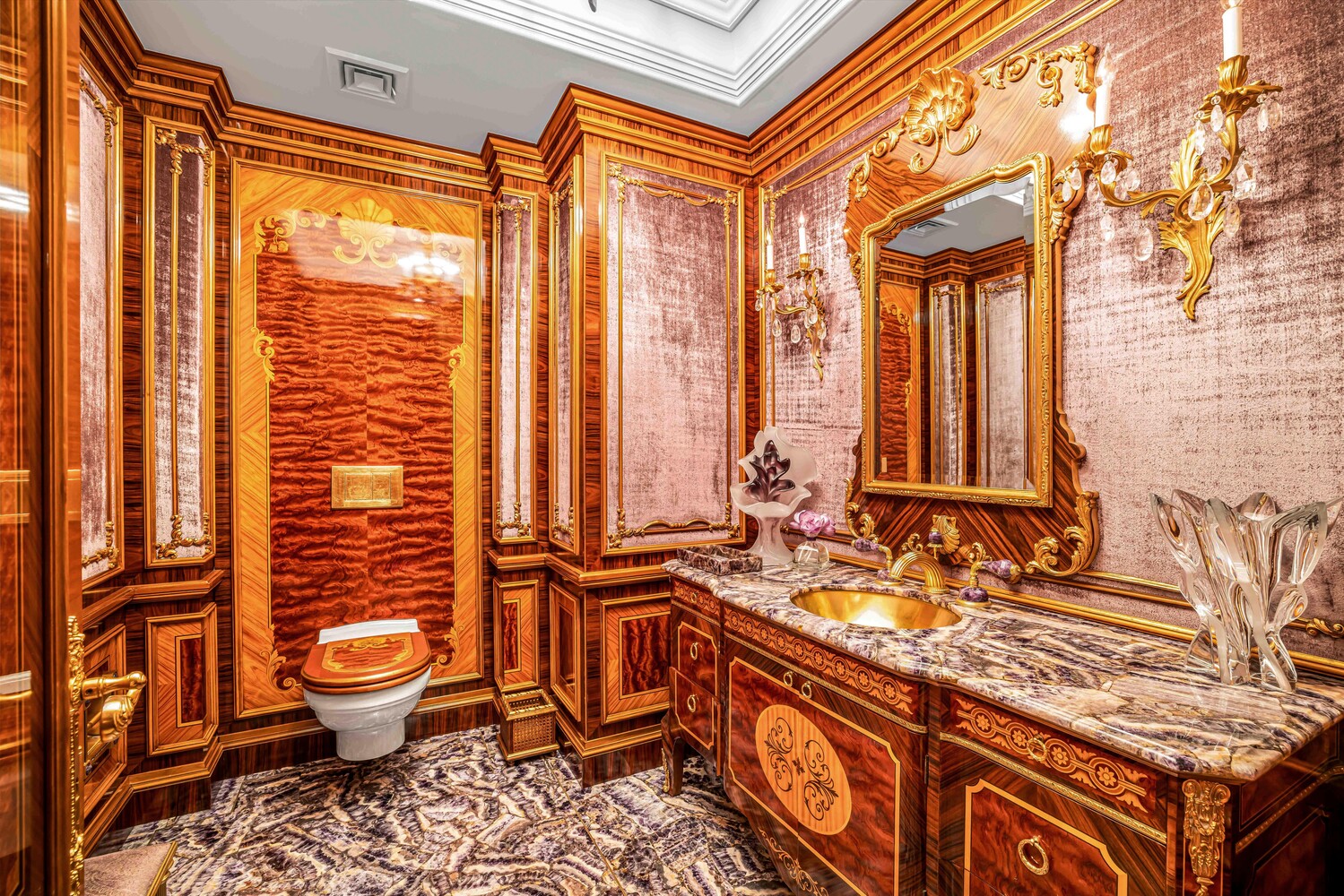 #14 photo, 721 5TH Avenue, Midtown East , NY 10022