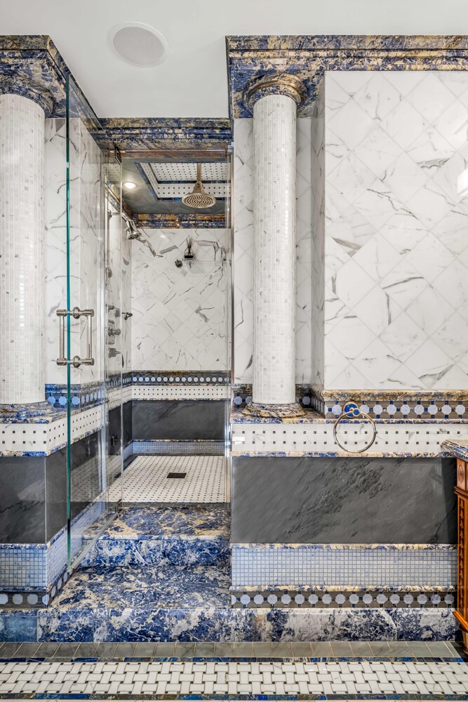 #19 photo, 721 5TH Avenue, Midtown East , NY 10022