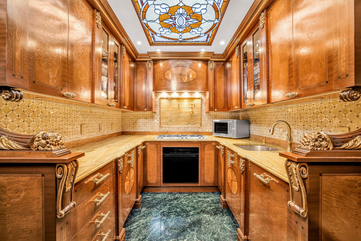 #5 photo, 721 5TH Avenue, Midtown East , NY 10022