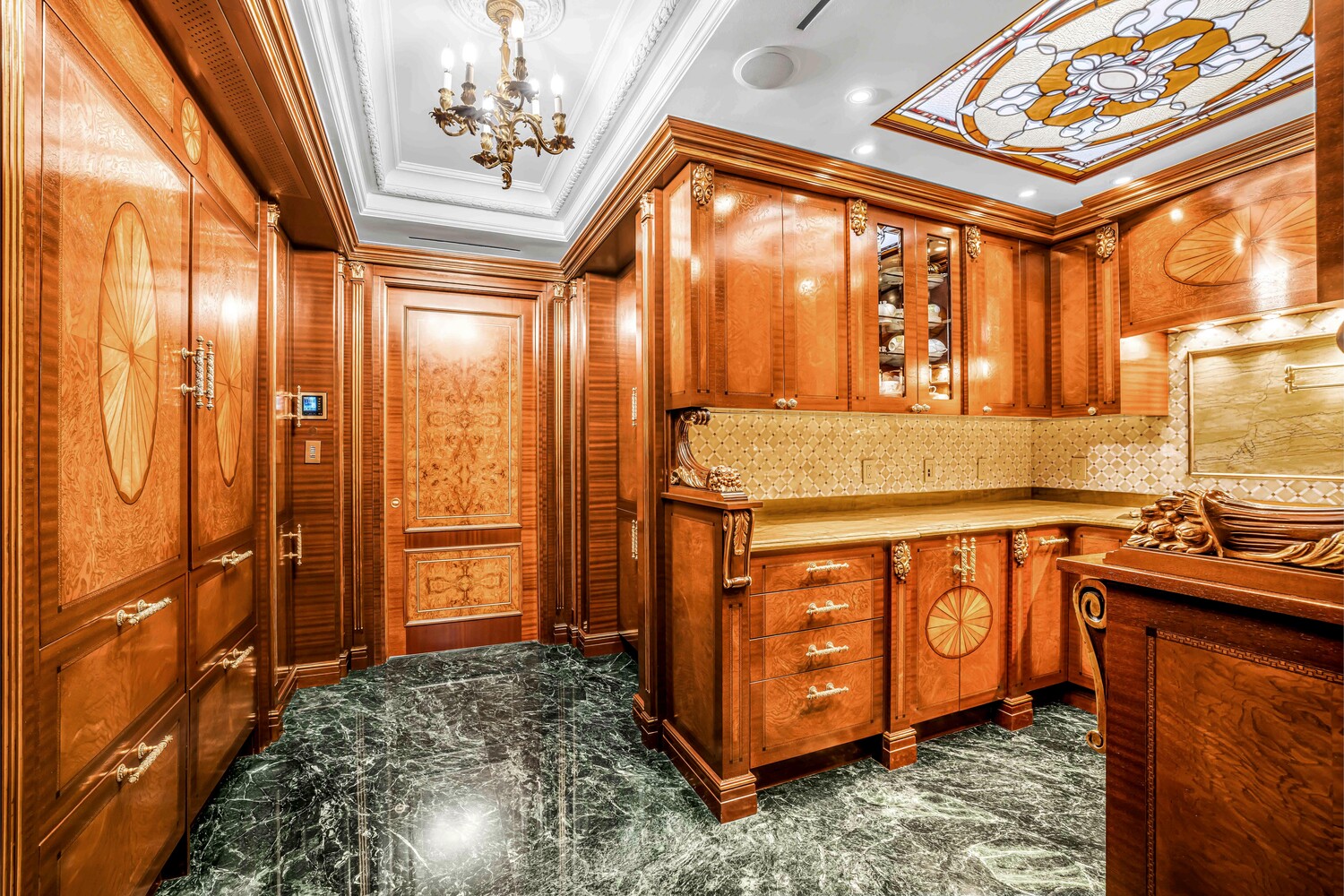 #6 photo, 721 5TH Avenue, Midtown East , NY 10022