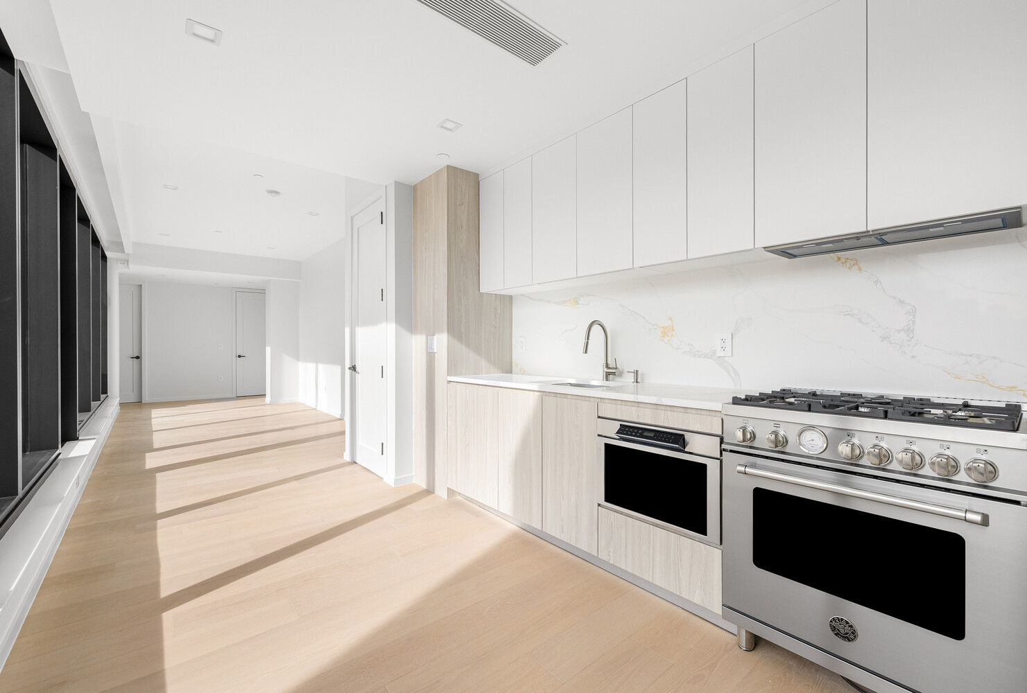 #4 photo, 11-36 45TH Road, Long Island City , NY 11101