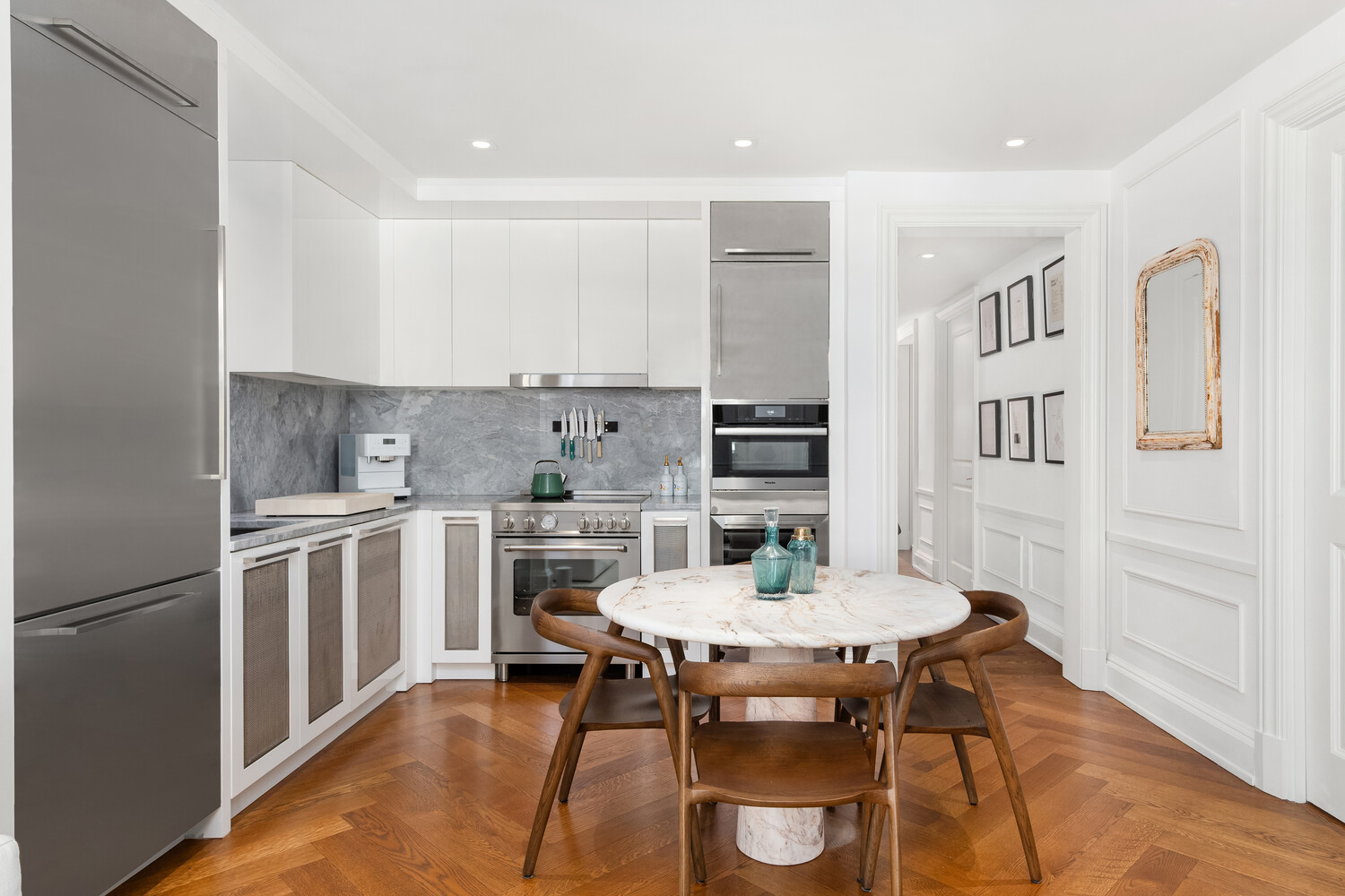 #5 photo, 344 W 72ND Street, Lincoln Square , NY 10023