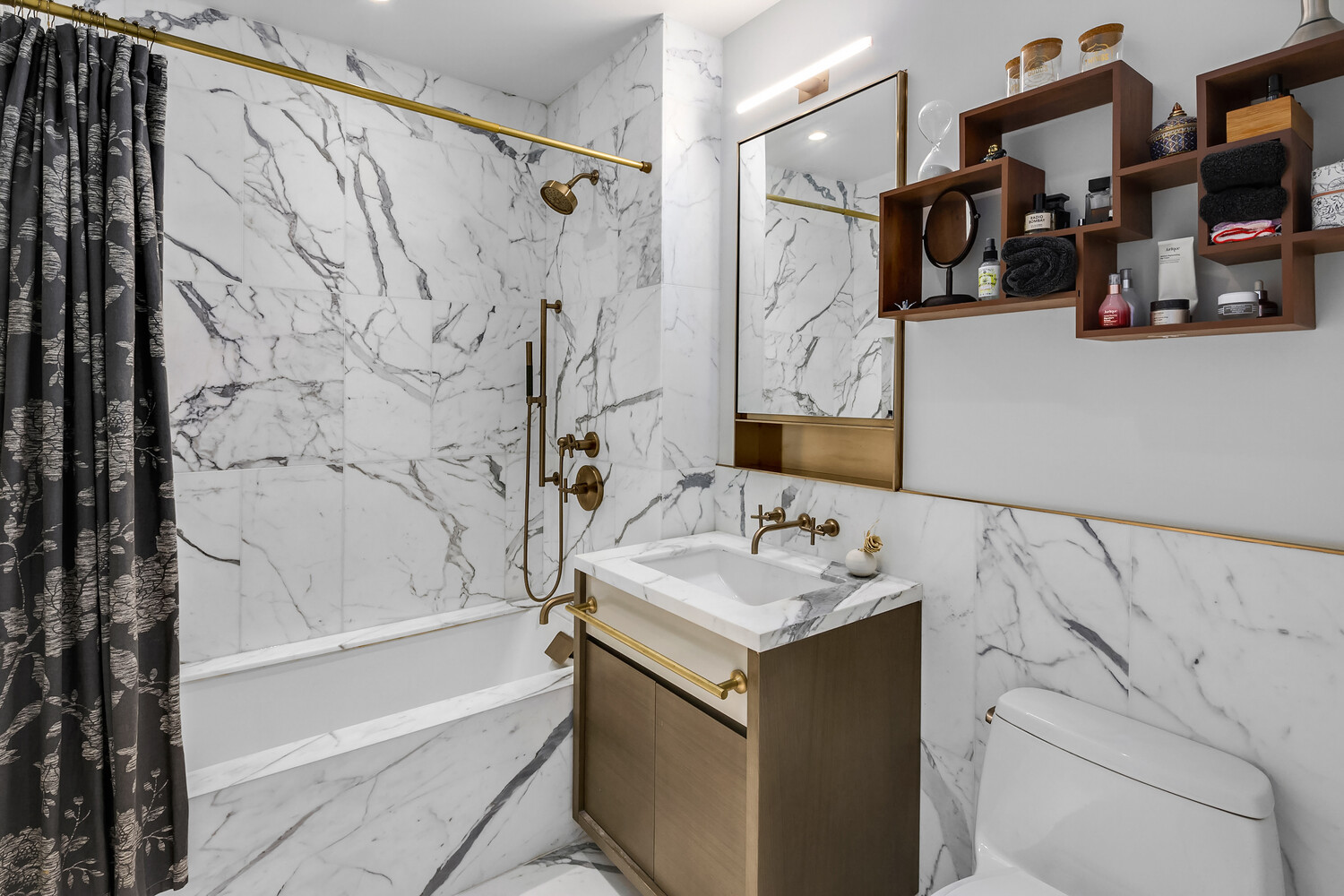 #7 photo, 305 E 51ST Street, Turtle Bay , NY 10022