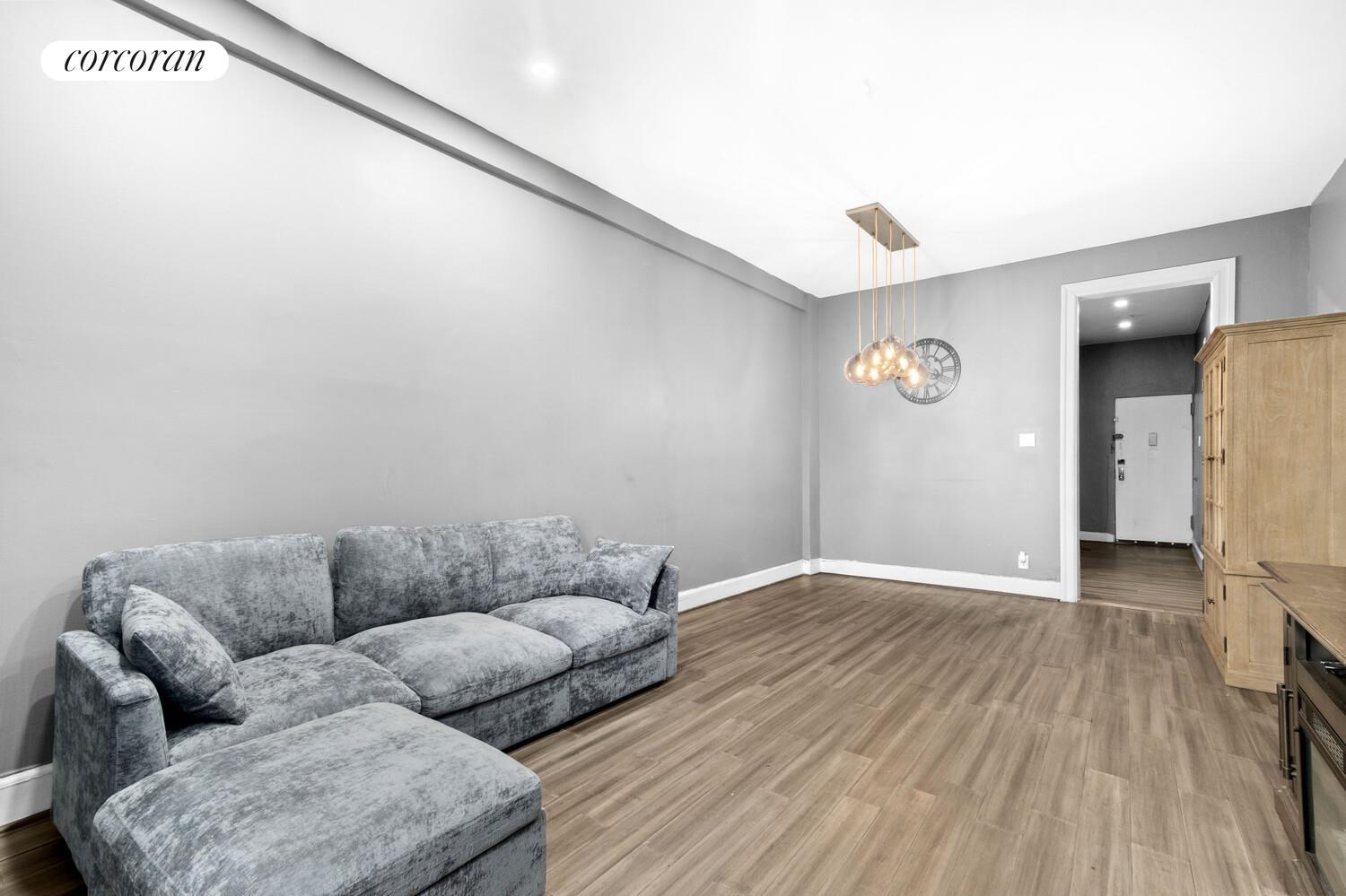 #1 photo, 15 FORT WASHINGTON Avenue, मैनहटन Washington Heights , NY 10032