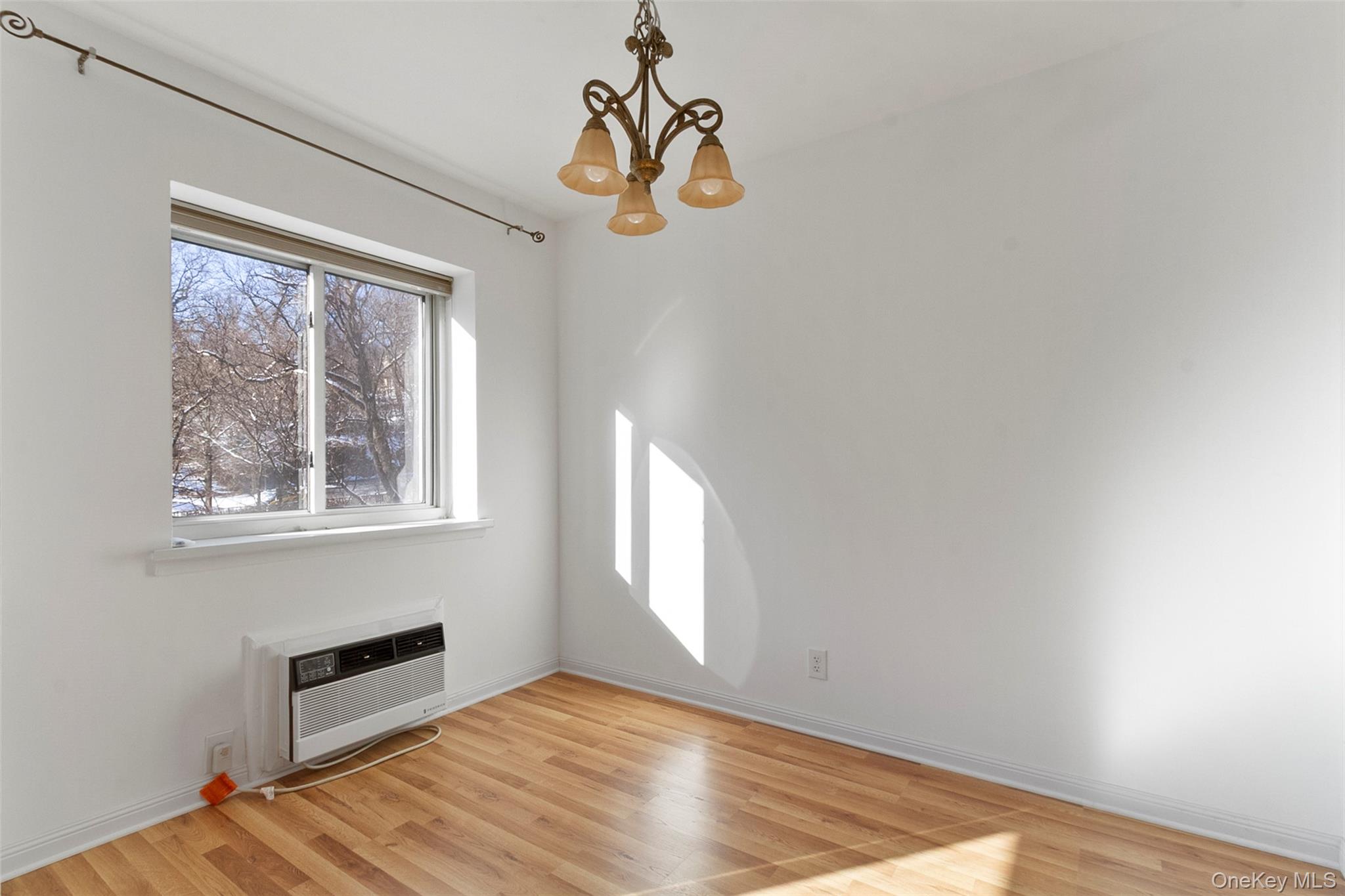 #10 photo, 412 Benedict Avenue, Tarrytown , NY 10591