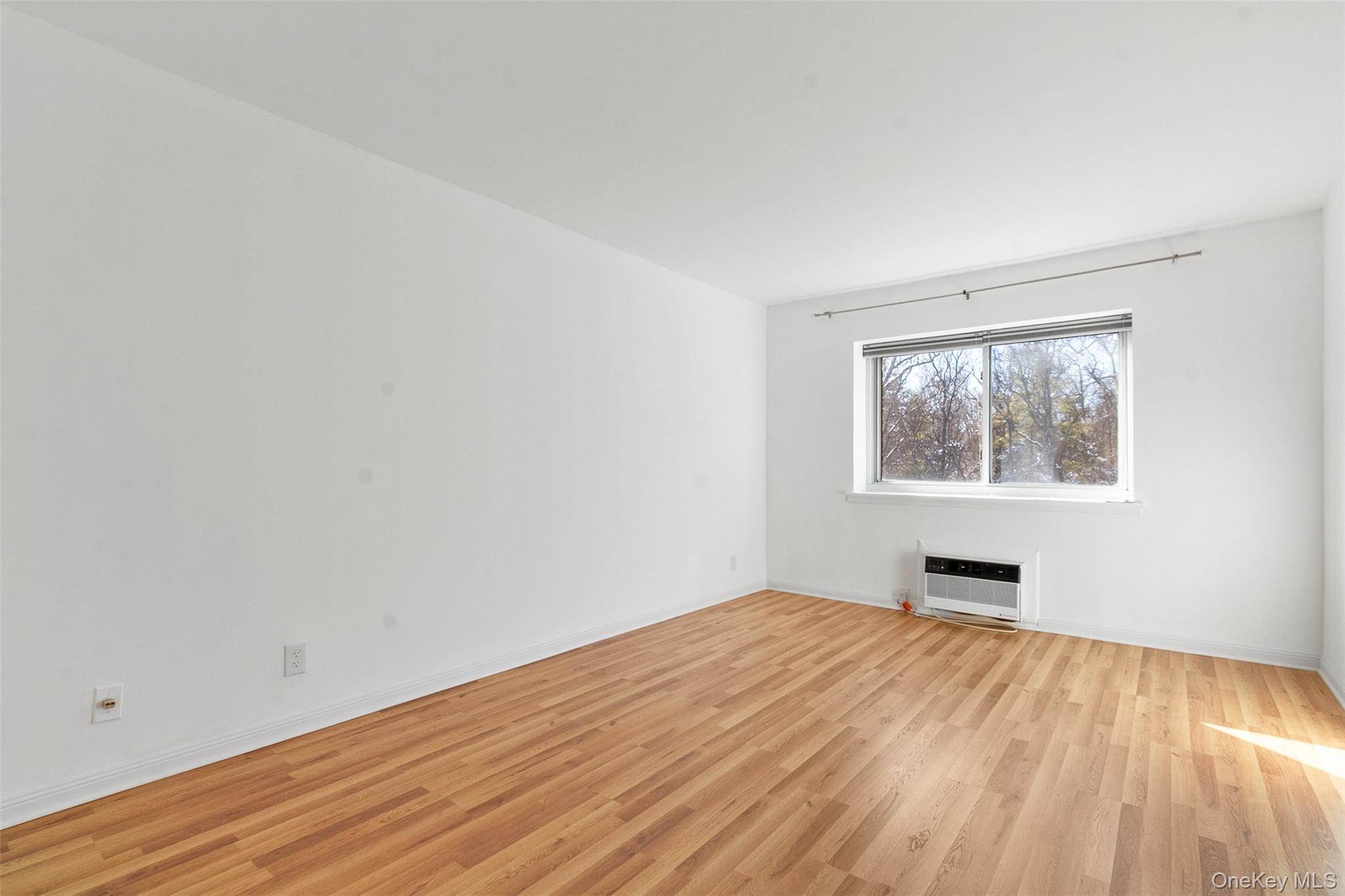 #13 photo, 412 Benedict Avenue, Tarrytown , NY 10591