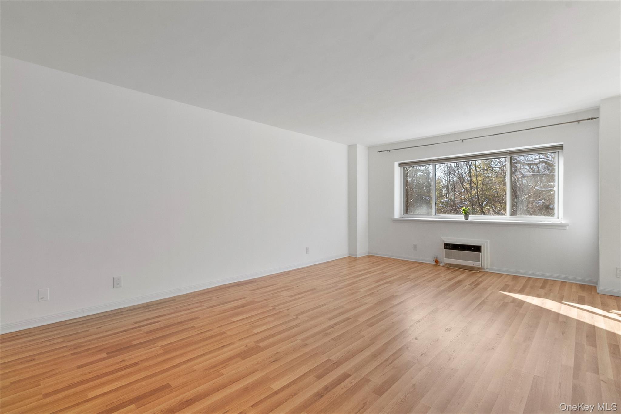 #4 photo, 412 Benedict Avenue, Tarrytown , NY 10591