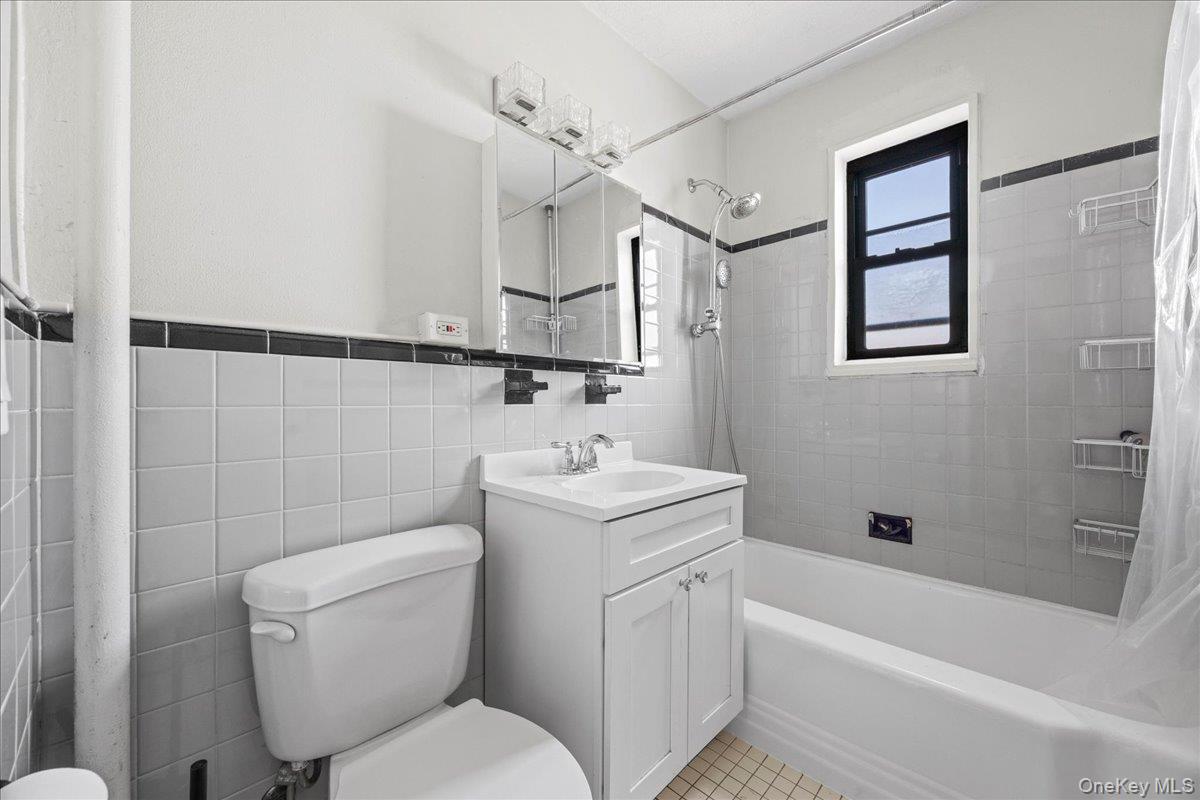 #10 photo, 20 Shady Glen Court, New Rochelle , NY 10805