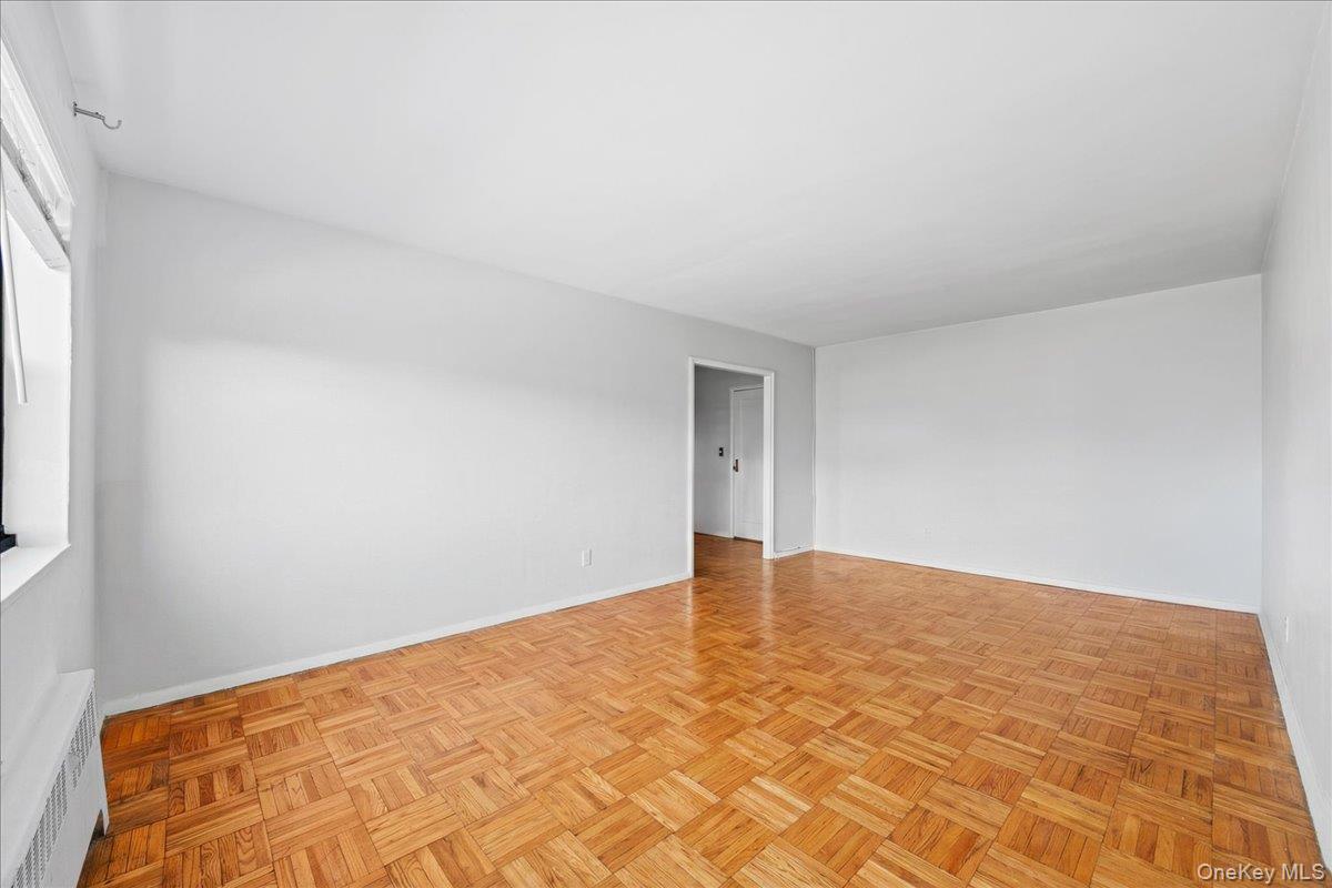 #11 photo, 20 Shady Glen Court, New Rochelle , NY 10805