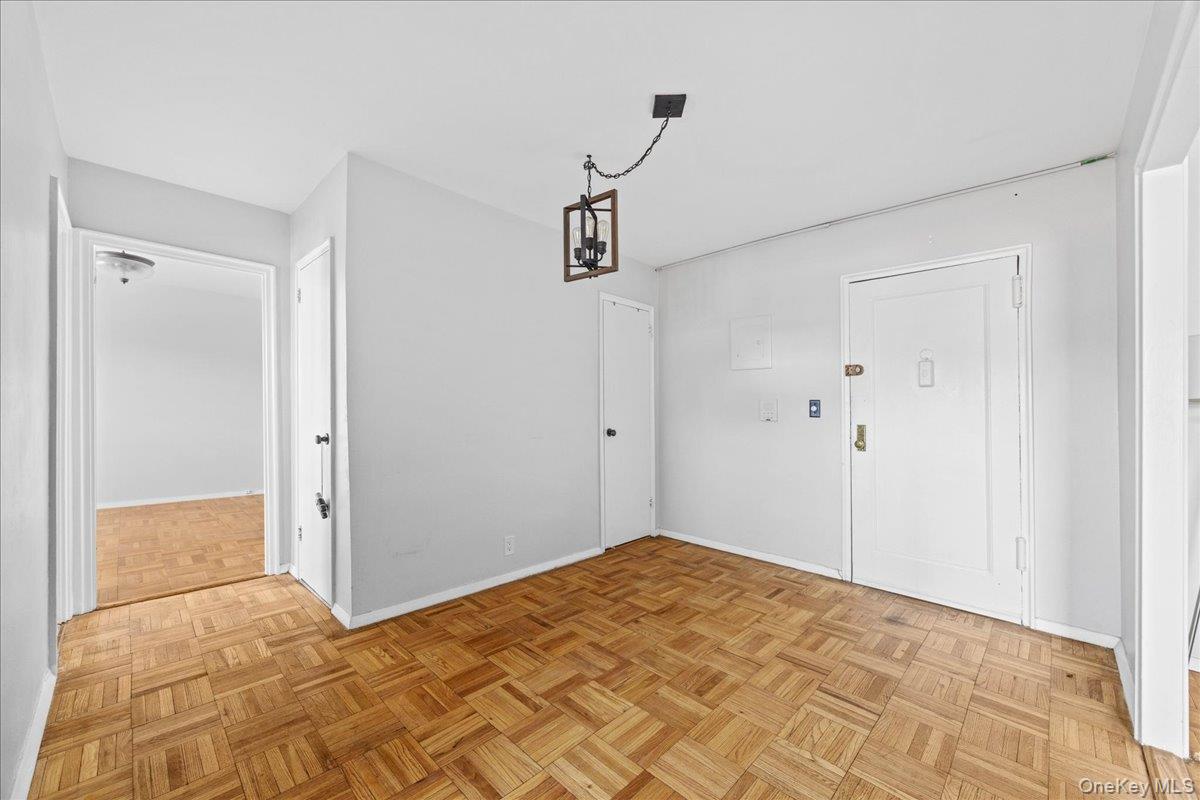 #7 photo, 20 Shady Glen Court, New Rochelle , NY 10805