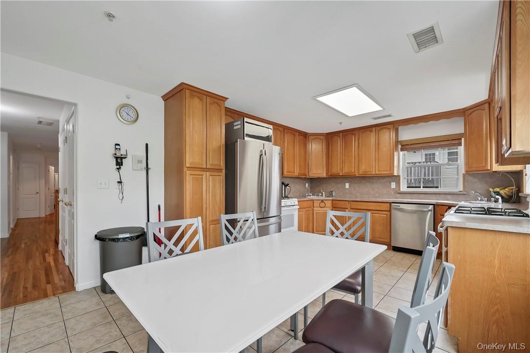 #11 photo, 8 Elm Street, Spring Valley , NY 10977