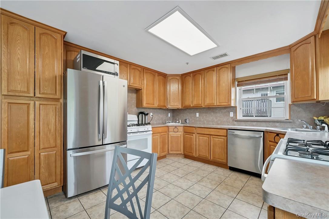 #8 photo, 8 Elm Street, Spring Valley , NY 10977