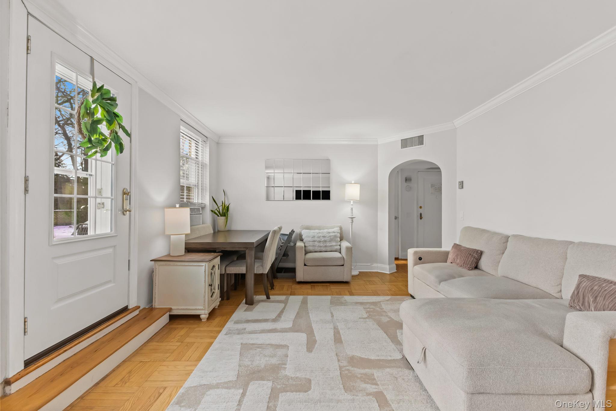 #14 photo, 1350 Midland Avenue, Bronxville , NY 10708