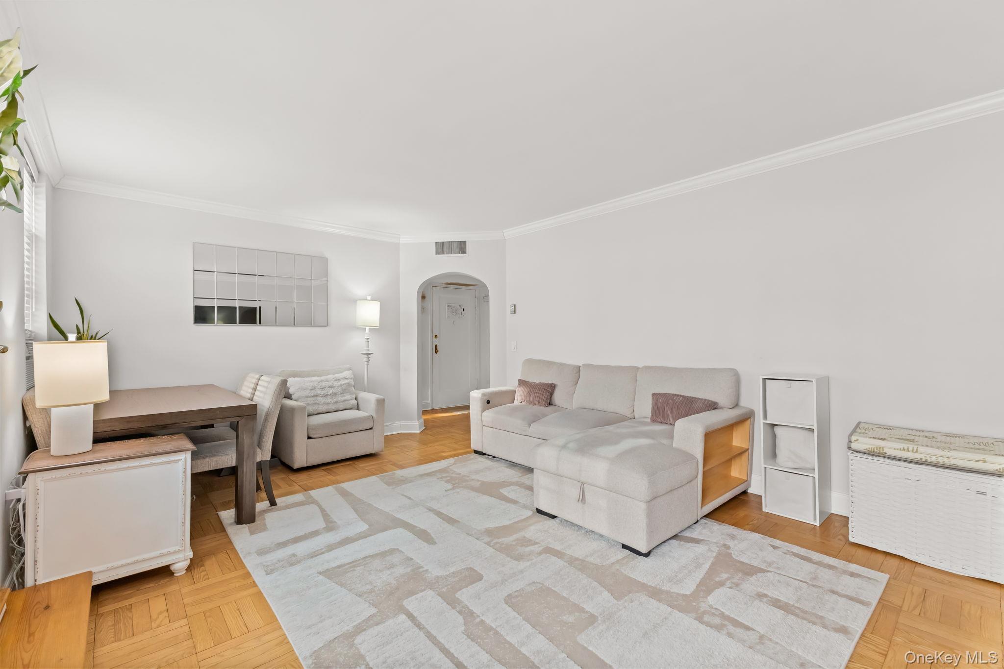 #15 photo, 1350 Midland Avenue, Bronxville , NY 10708