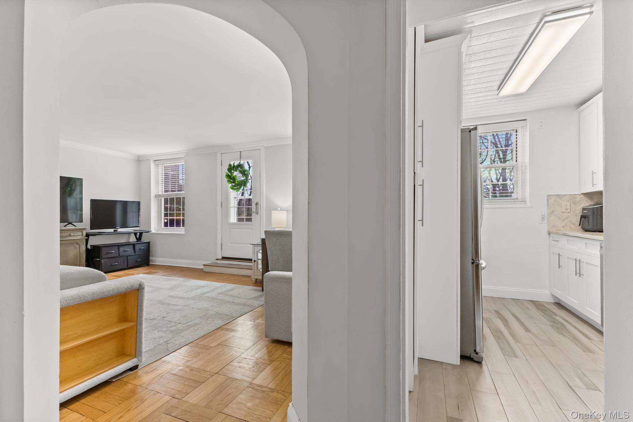 #3 photo, 1350 Midland Avenue, Bronxville , NY 10708