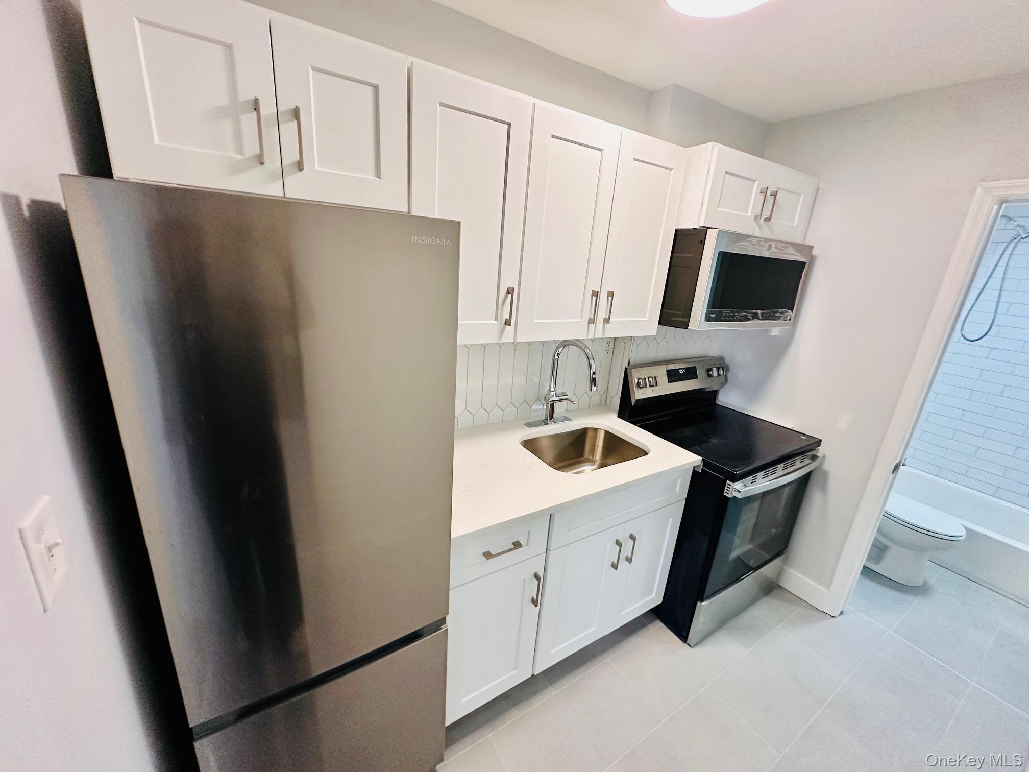 #7 photo, 97 Waverly Street, Yonkers , NY 10701