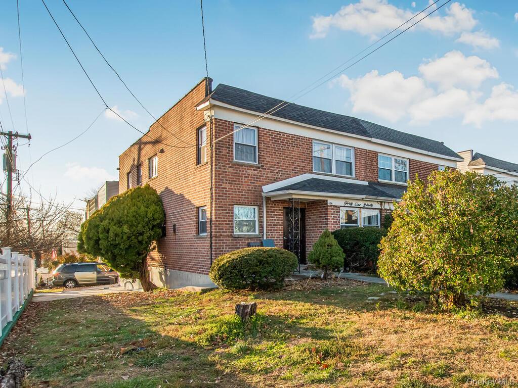 #1 photo, 4190 E Tremont Avenue, Bronx , NY 10465