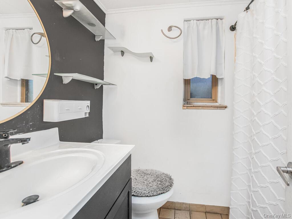 #15 photo, 4190 E Tremont Avenue, Bronx , NY 10465