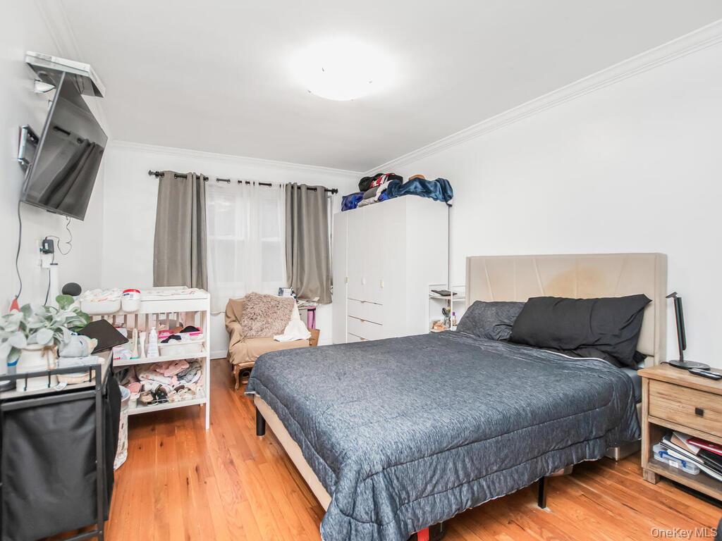 #16 photo, 4190 E Tremont Avenue, Bronx , NY 10465