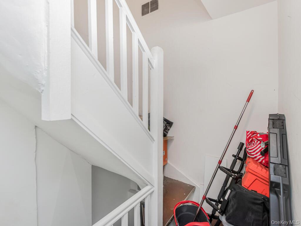 #18 photo, 4190 E Tremont Avenue, Bronx , NY 10465