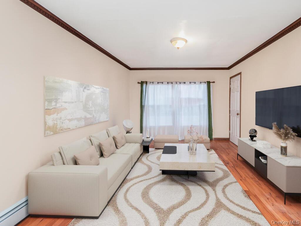 #4 photo, 4190 E Tremont Avenue, Bronx , NY 10465